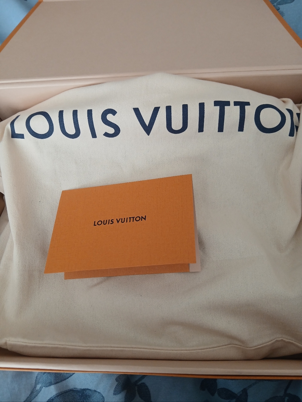 Louis Vuitton Kalahari Monogram - Picture 7 of 11